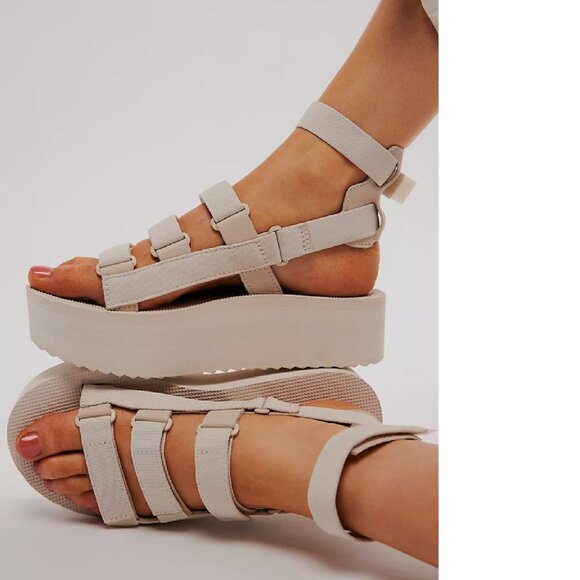 Teva Flatform Mevia Sandals - Birch US 10 - Picture 1 of 10